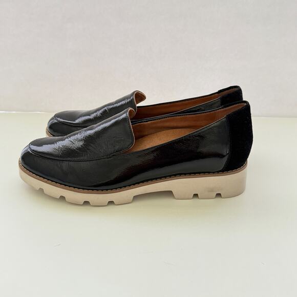 Vionic Kensley SlipOn Suede Patent Leather Loafer SZ 8.5 Smart Casual Minimalist - Picture 8 of 10